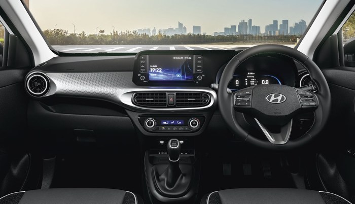 Why Are Most Car Interiors Black? Exploring The Popular Choice In ...